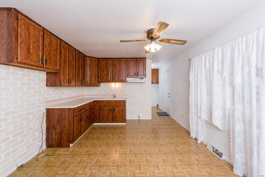 214 George Street Brighton, IL 62012 - Photo 6 of 28 Gallery Image 6