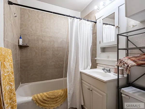 $275,000 | 635 South 4th Avenue, Pocatello, ID 83201