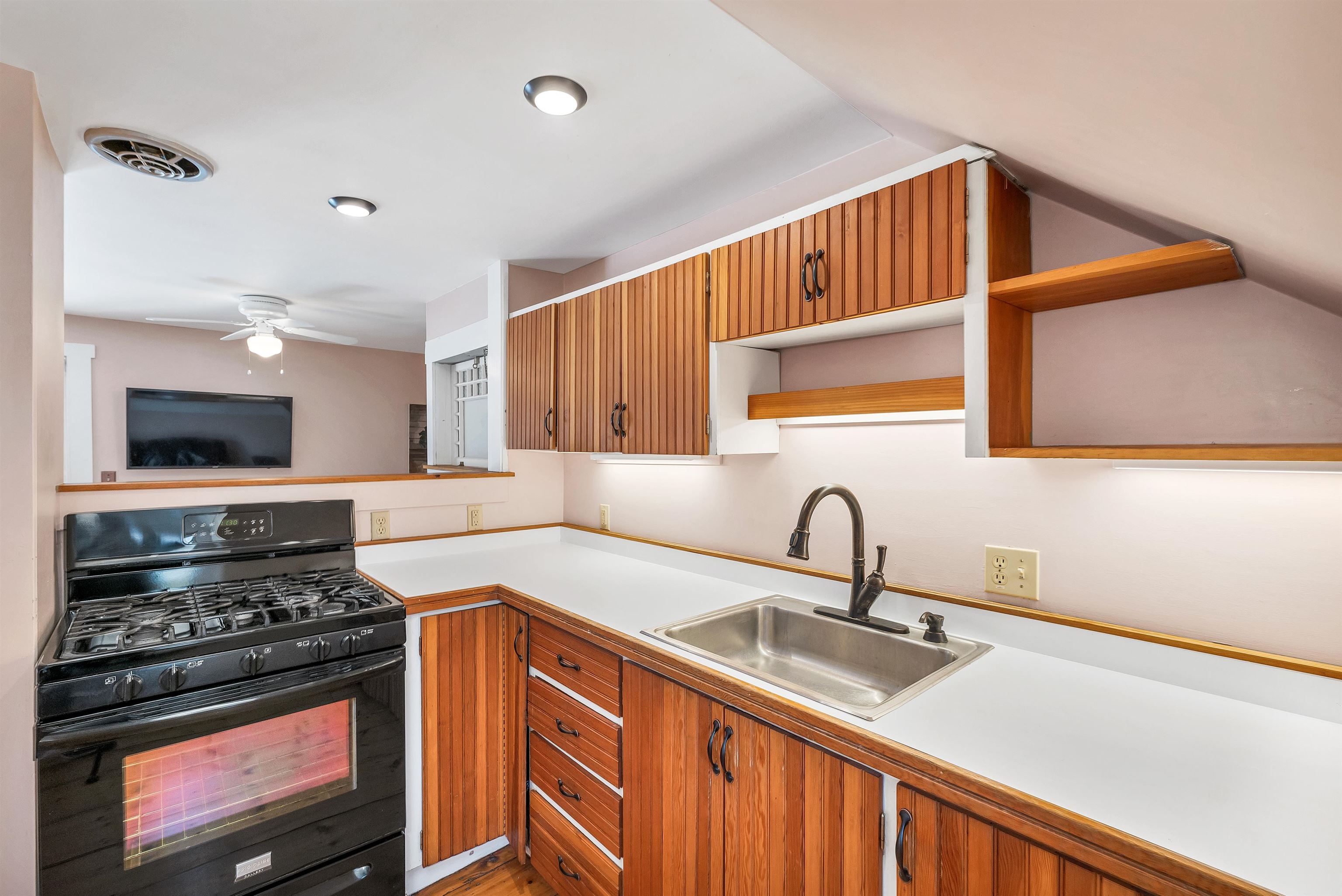 6 On The Common, Unit 5 Lyme, NH 03768 - Photo 15 of 51