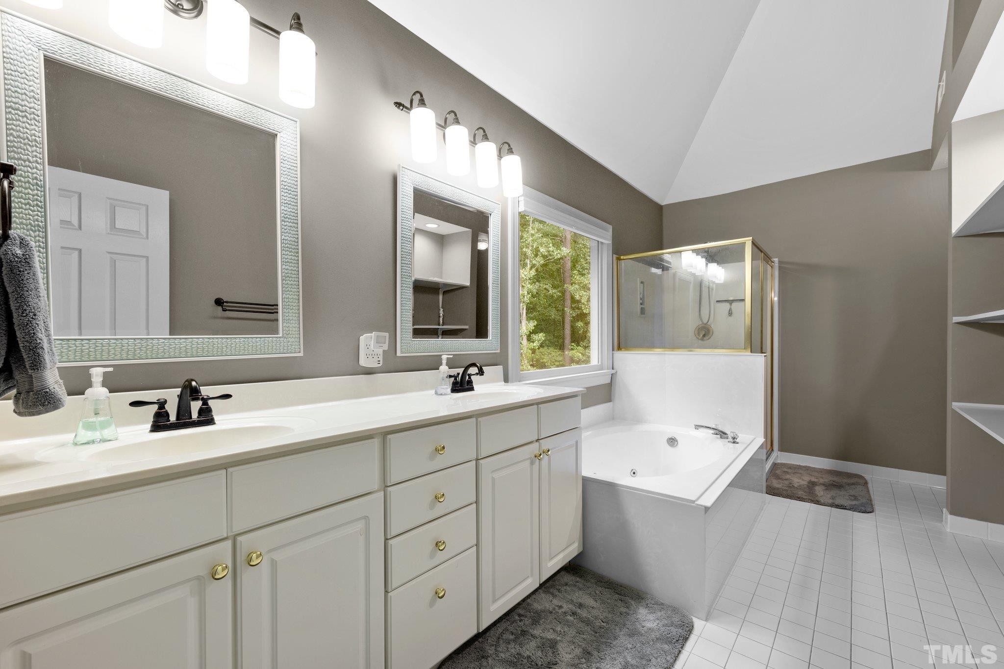 12517 Amoretto Way Raleigh, NC 27613 - Photo 14 of 30