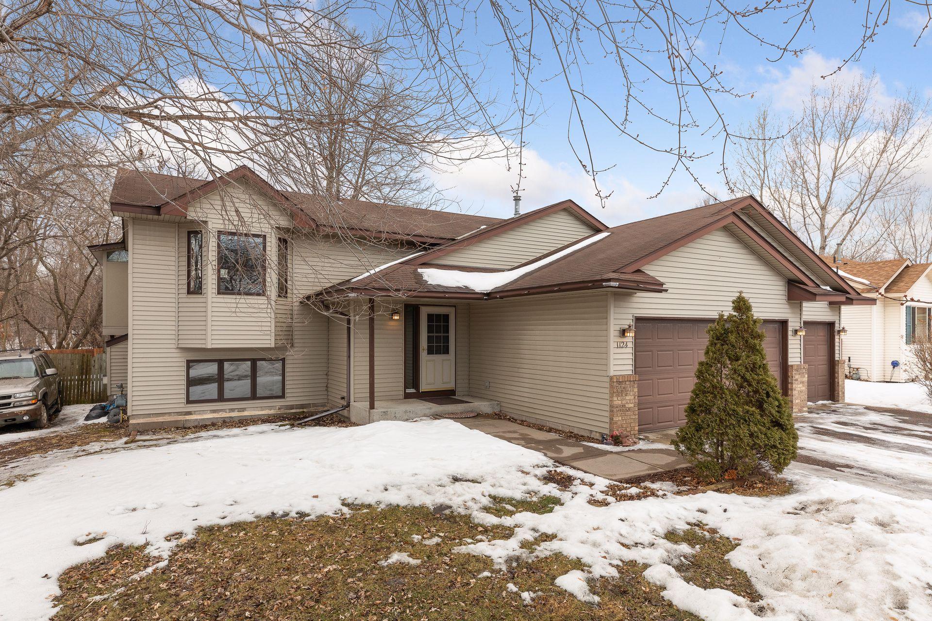 1124 County Rd D East Maplewood, MN 55109 - Photo 1 of 1 Gallery Image 1