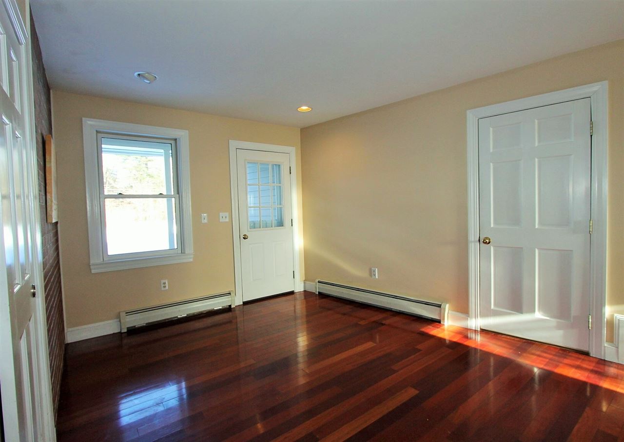 30 Picadilly Road Hampstead, NH 03841 - Photo 19 of 40