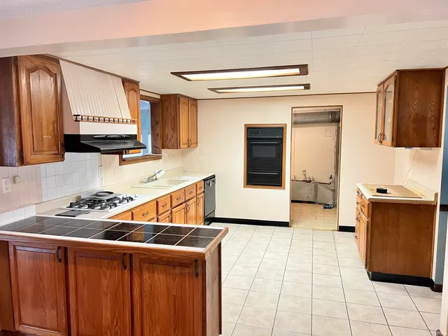 $124,900 | 2405 Woodmont Drive, South Bend, IN 46614