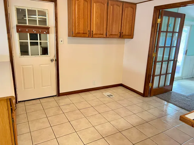 $124,900 | 2405 Woodmont Drive, South Bend, IN 46614