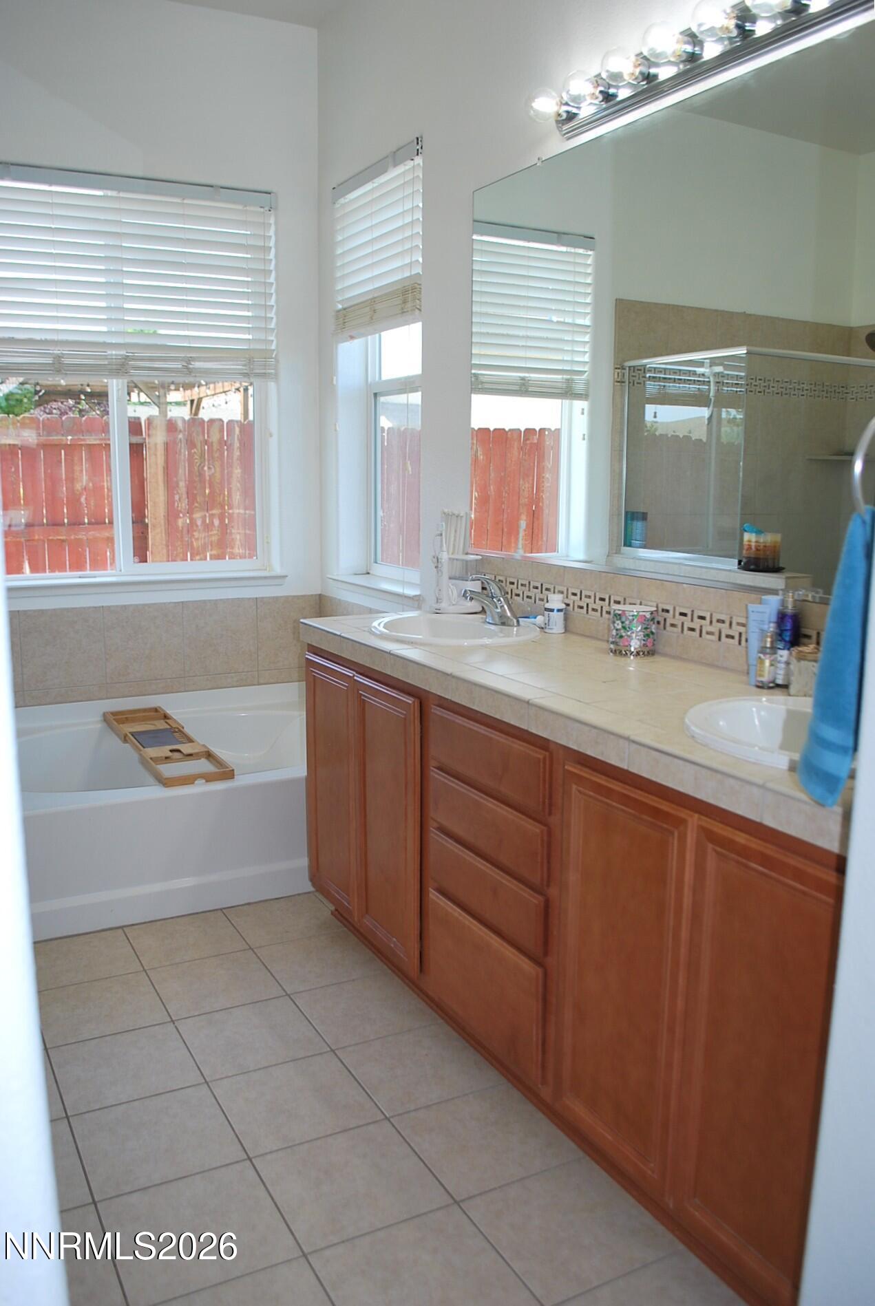 17840 Cedar Mountain Drive Reno, NV 89508 - Photo 42 of 60 Primary Bathroom