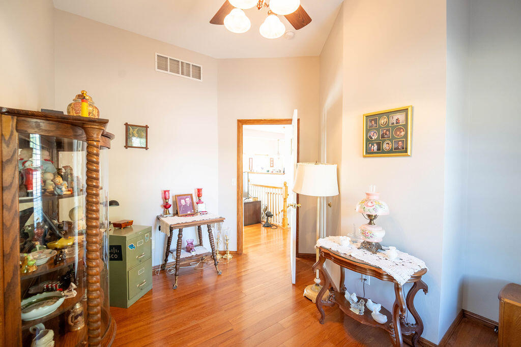 1301 Fox Ridge Lane Neosho, MO 64850 - Photo 5 of 39 _DSC3108-HDR