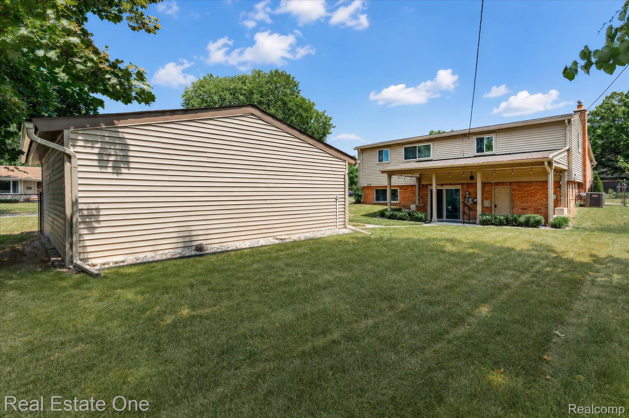 1355 Oak Street Rochester, MI 48307 - Photo 37 of 44 37-037.jpg