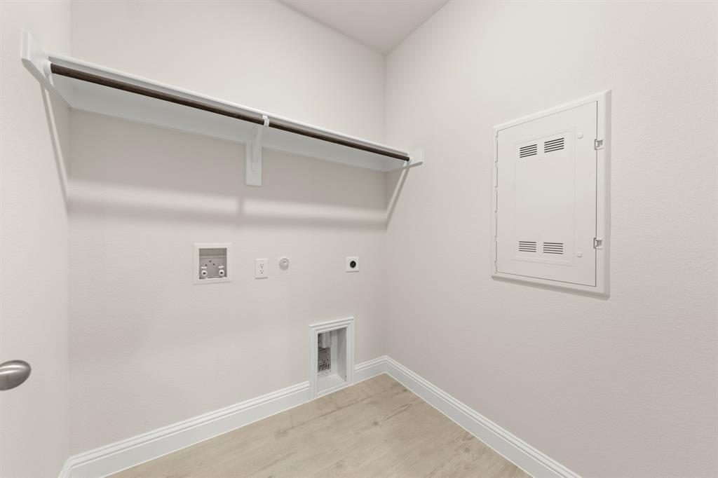 2029 Gladd Road Royse City, TX 75189 - Photo 18 of 27 a view of an empty room