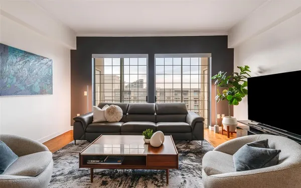 $425,000 | 3225 Turtle Creek Boulevard, Unit 1906, Dallas, TX 75219