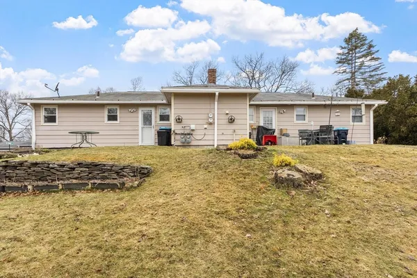 $2,500 | 45 -45A Kinglet Drive, Unit A, Shrewsbury, MA 01545