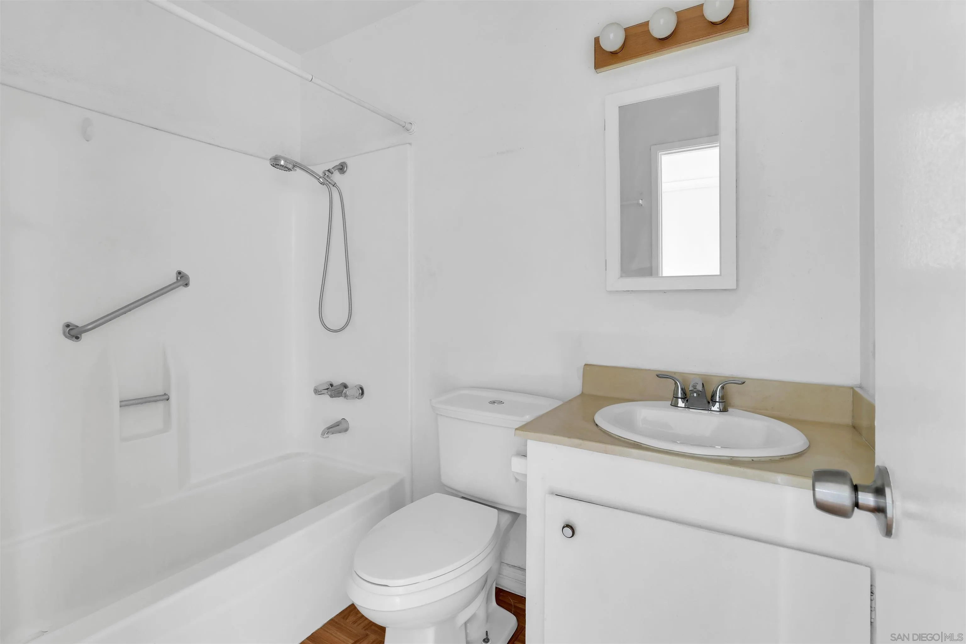 901 St George Court Spring Valley, CA 91977 - Photo 11 of 32 Gallery Image 11