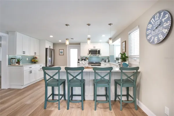 $14,000 | 211 Island Circle, Sarasota, FL 34242