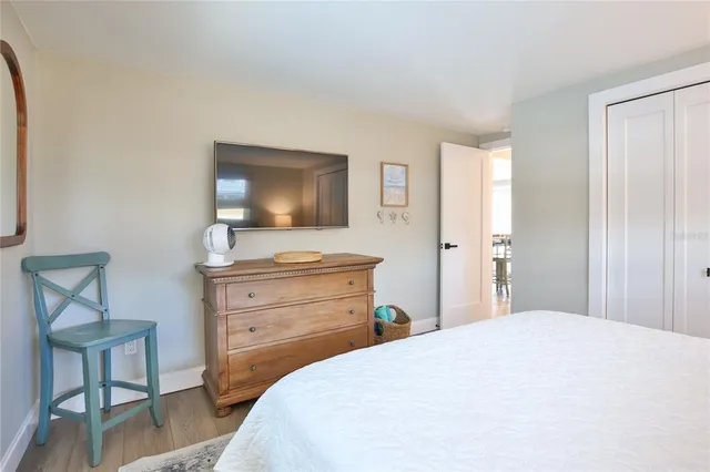 $14,000 | 211 Island Circle, Sarasota, FL 34242