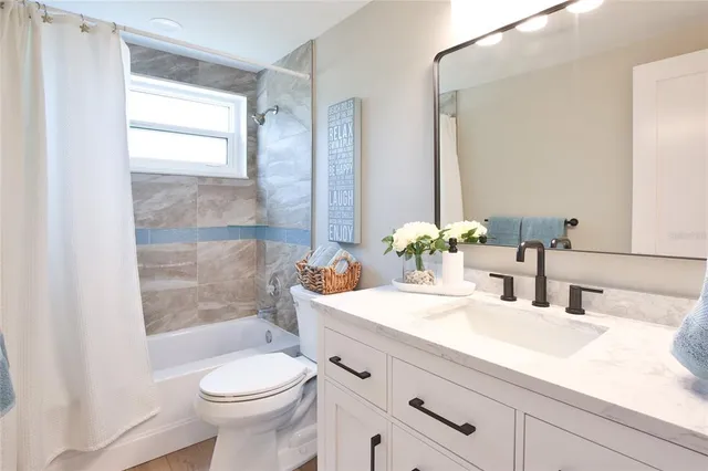 $14,000 | 211 Island Circle, Sarasota, FL 34242