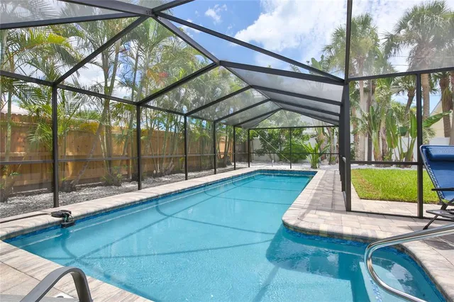 $14,000 | 211 Island Circle, Sarasota, FL 34242