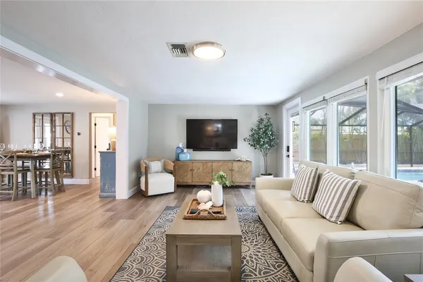 $14,000 | 211 Island Circle, Sarasota, FL 34242