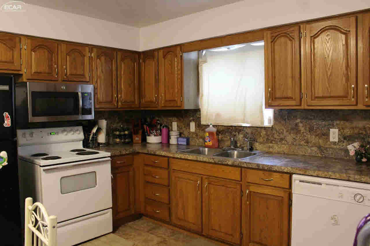 12496 Morrish Road Clio, MI 48420 - Photo 4 of 17 21367464-3.JPG