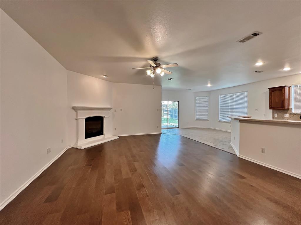 8000 Ranchvale Lane Arlington, TX 76002 - Photo 4 of 18