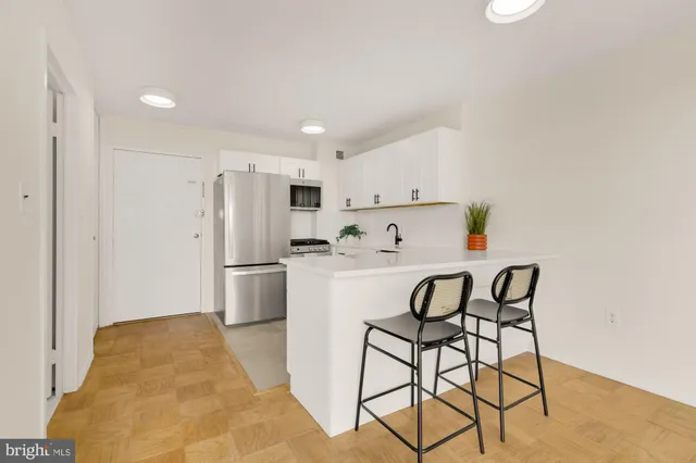 $215,000 | 2800 Wisconsin Avenue Northwest, Unit 609, Washington, DC 20007