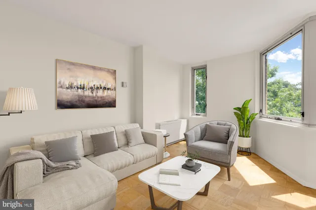 $215,000 | 2800 Wisconsin Avenue Northwest, Unit 609, Washington, DC 20007