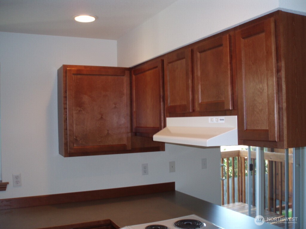7223 Vandermark Road East Bonney Lake, WA 98391 - Photo 33 of 40