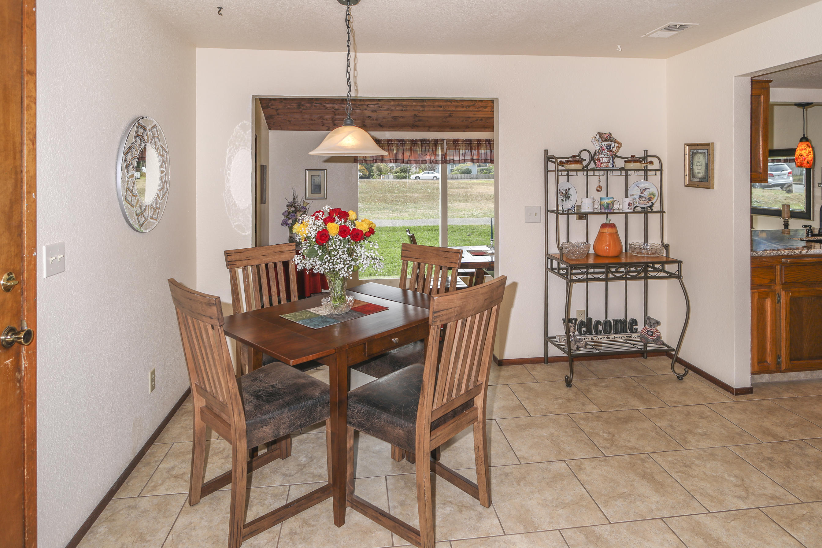 4584 Campton Road Eureka, CA 95503 - Photo 10 of 50