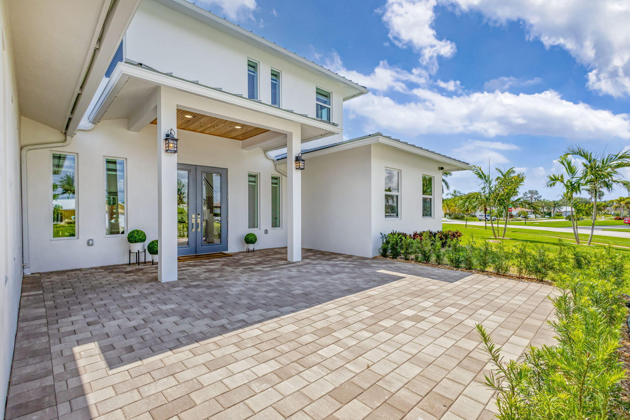 12952 Drayton Road North Palm Beach, FL 33408 - Photo 8 of 109 7-web-or-mls-5D1A8786_HDR