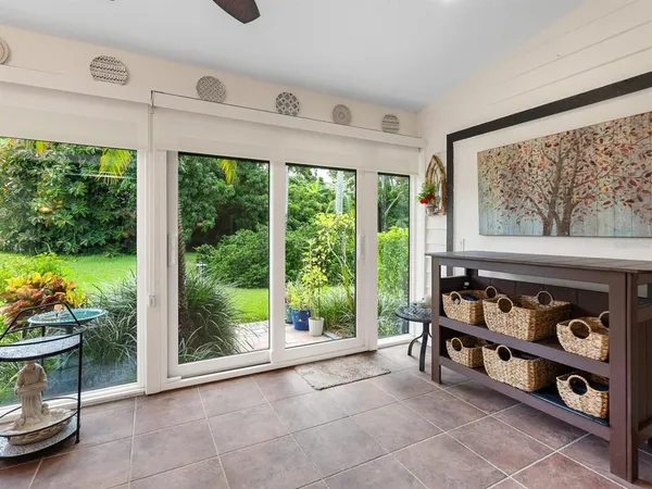 $335,000 | 4004 Wilshire Circle East, Unit 89, Sarasota, FL 34233
