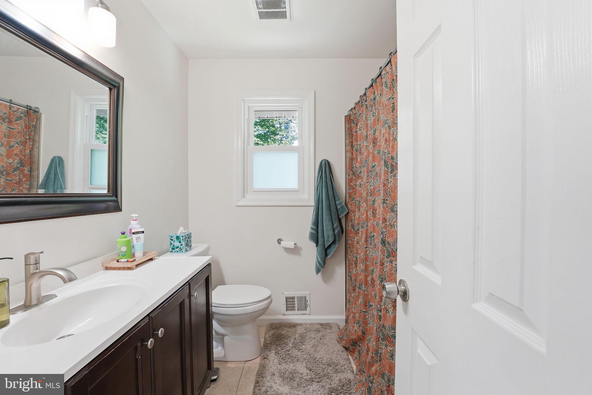 9205 Ivanhoe Road Fort Washington, MD 20744 - Photo 16 of 21 Bright and inviting bathroom retreat.