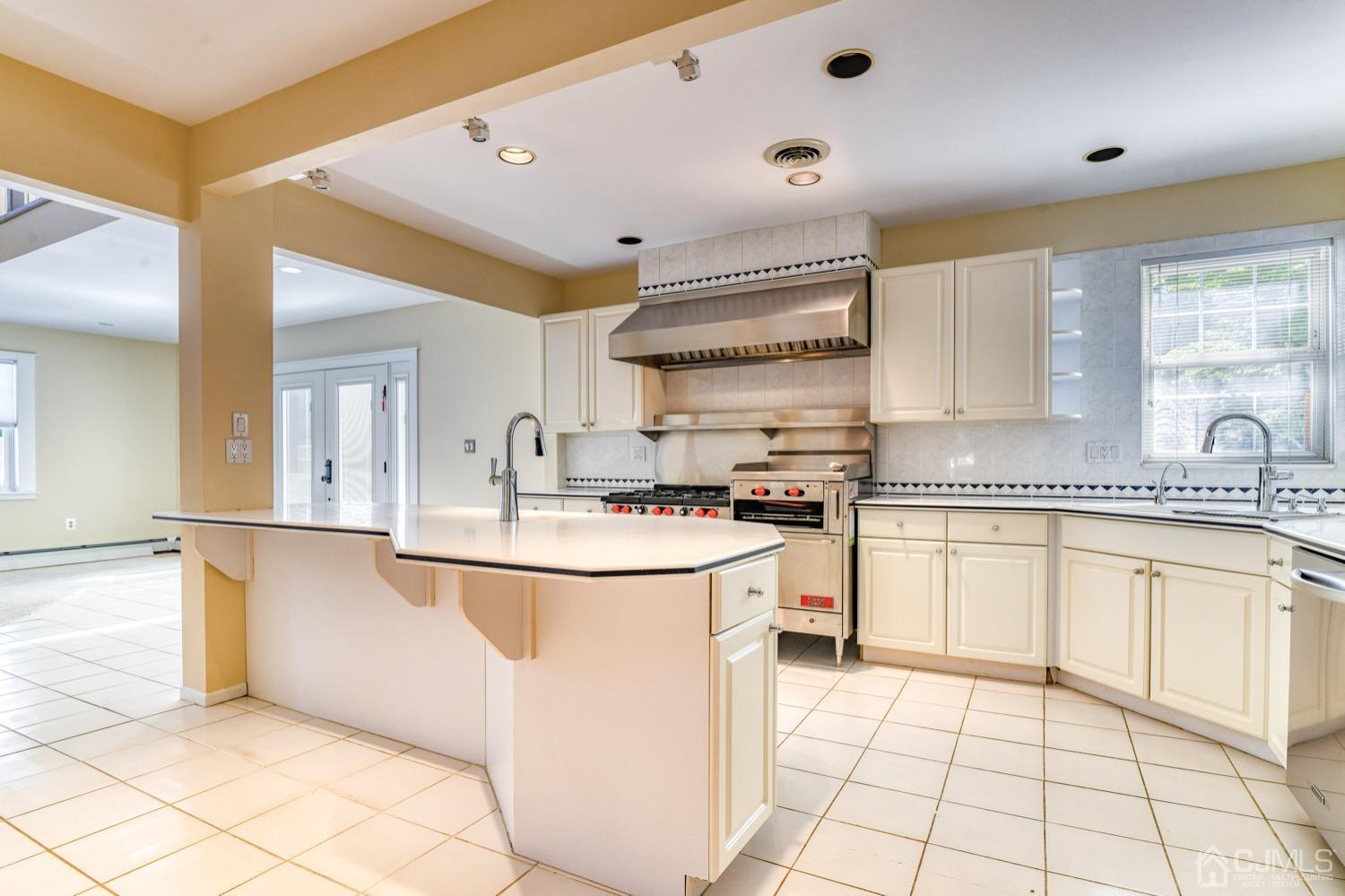 117 Milltown Road East Brunswick, NJ 08816 - Photo 12 of 51 Gallery Image 12