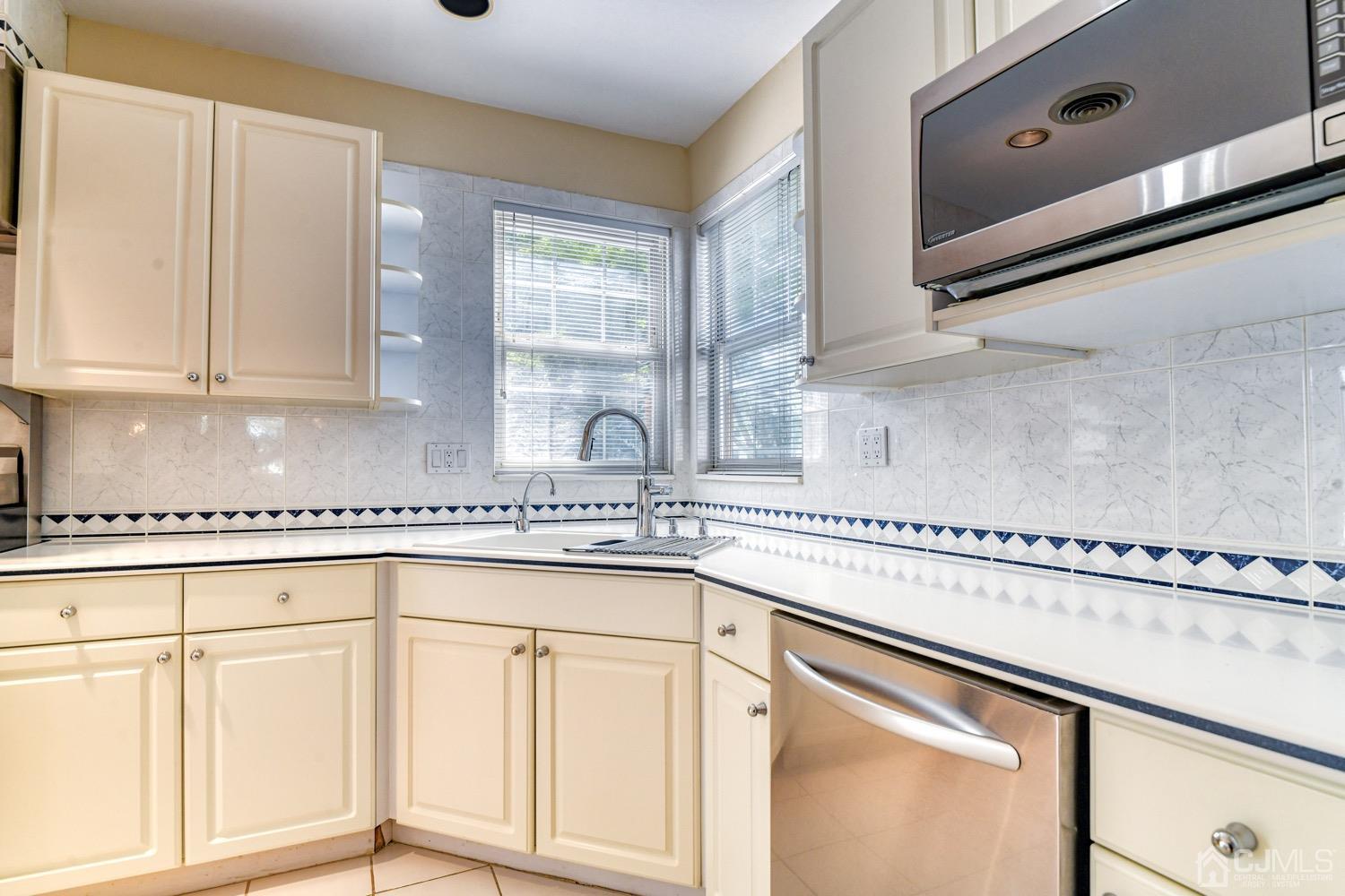 117 Milltown Road East Brunswick, NJ 08816 - Photo 14 of 51 Gallery Image 14