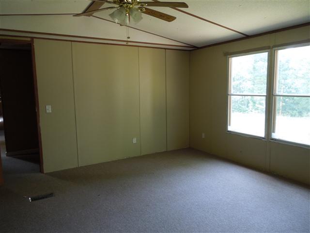 681 Edenway Road Dover, TN 37058 - Photo 14 of 20 Master bedroom, vaulted ceiling w/ceiling fan.