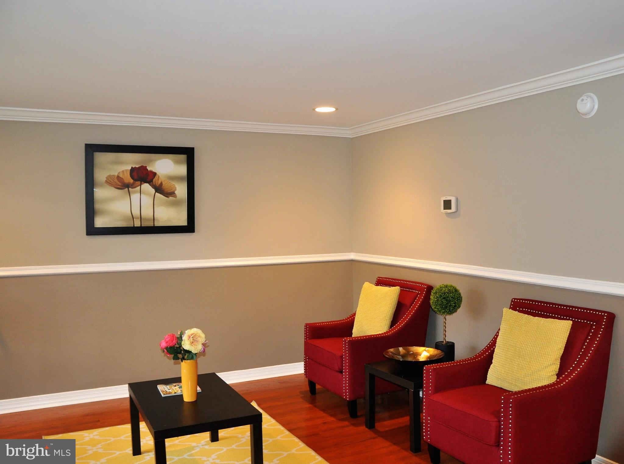 5504 Whitwood Road Baltimore, MD 21206 - Photo 3 of 30 Family Room
