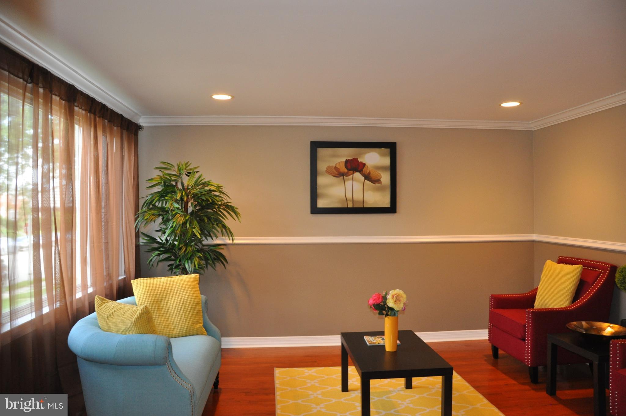 5504 Whitwood Road Baltimore, MD 21206 - Photo 4 of 30 Family Room