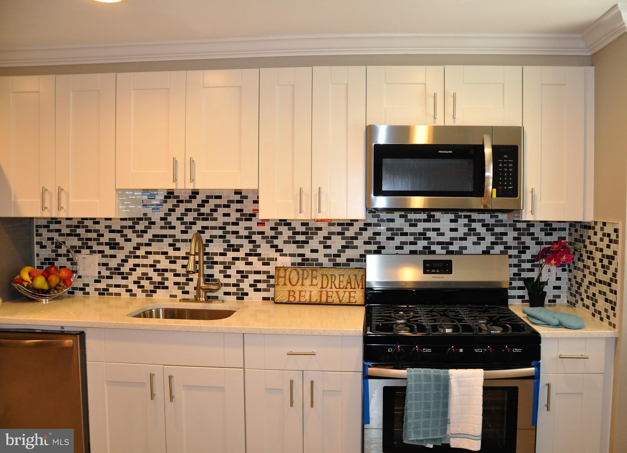 5504 Whitwood Road Baltimore, MD 21206 - Photo 6 of 30 Kitchen