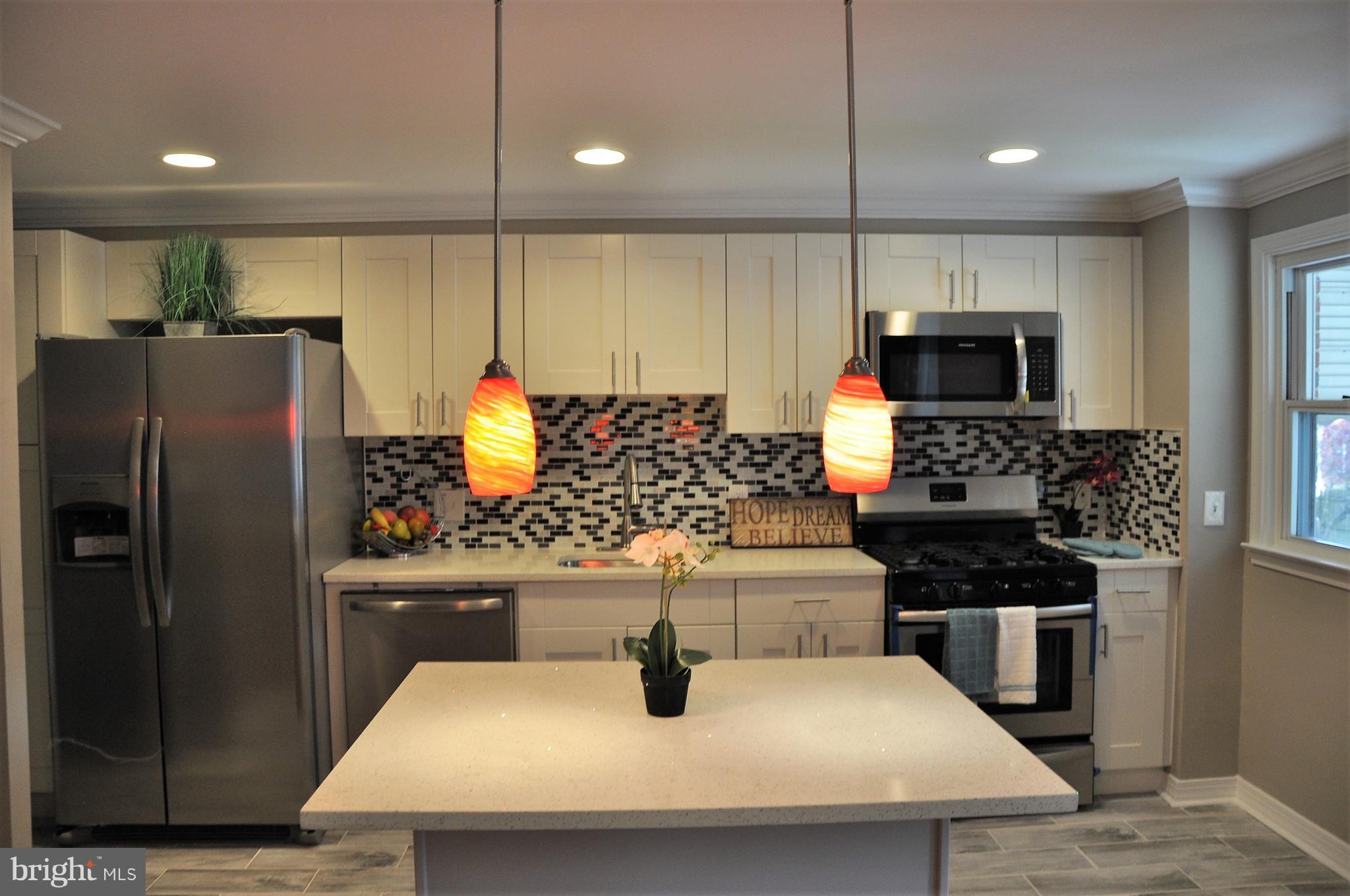 5504 Whitwood Road Baltimore, MD 21206 - Photo 10 of 30 Kitchen