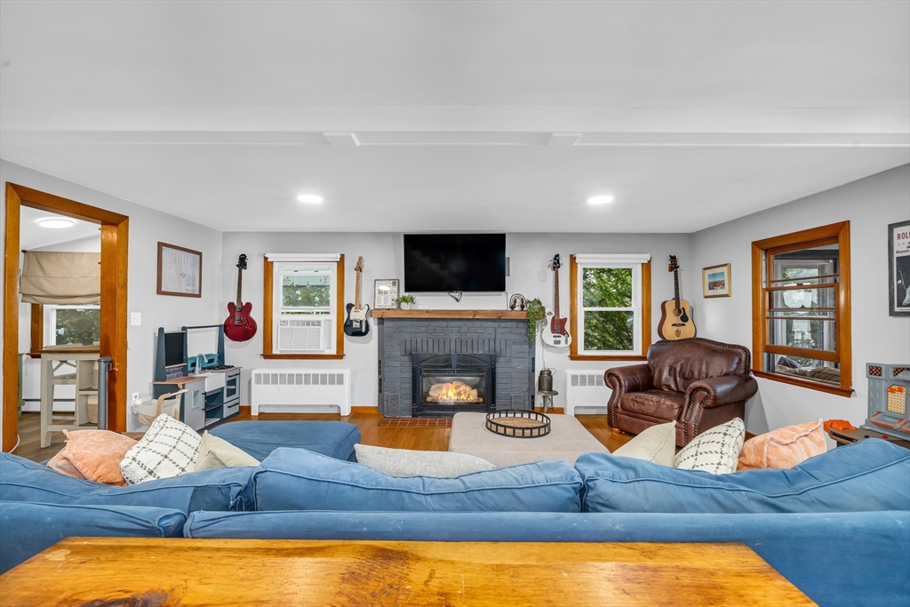 8 Lake Attitash Road Amesbury, MA 01913 - Photo 9 of 37 Gallery Image 9
