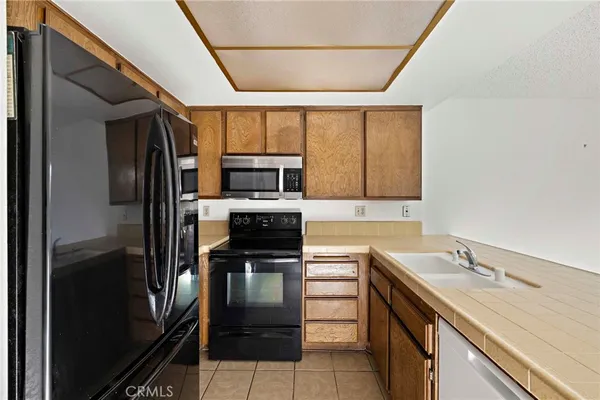 $799,900 | 921 Creekside Drive, Fullerton, CA 92833