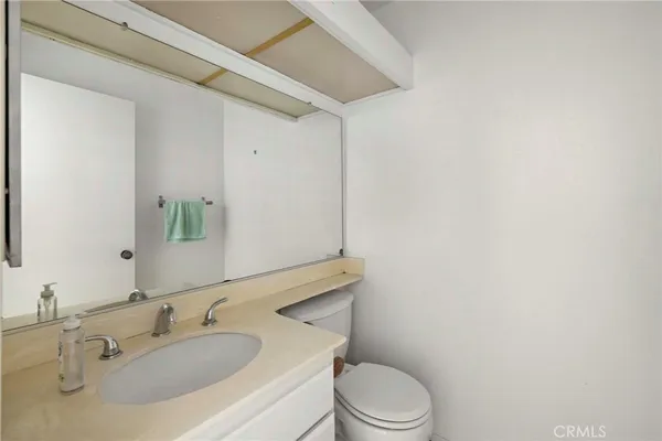 $799,900 | 921 Creekside Drive, Fullerton, CA 92833