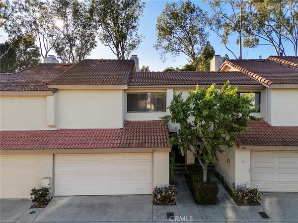 $799,900 | 921 Creekside Drive, Fullerton, CA 92833