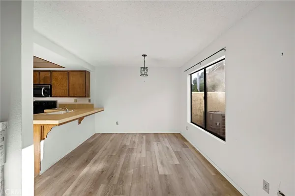 $799,900 | 921 Creekside Drive, Fullerton, CA 92833