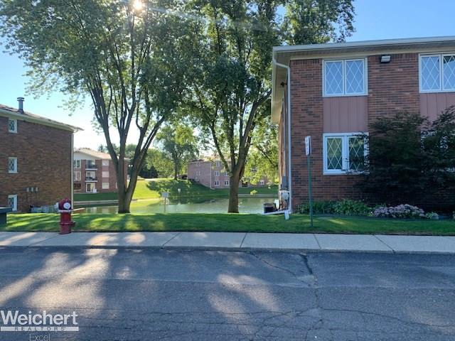 54715 Shelby Road, Unit 48 Shelby, MI 48316 - Photo 3 of 18
