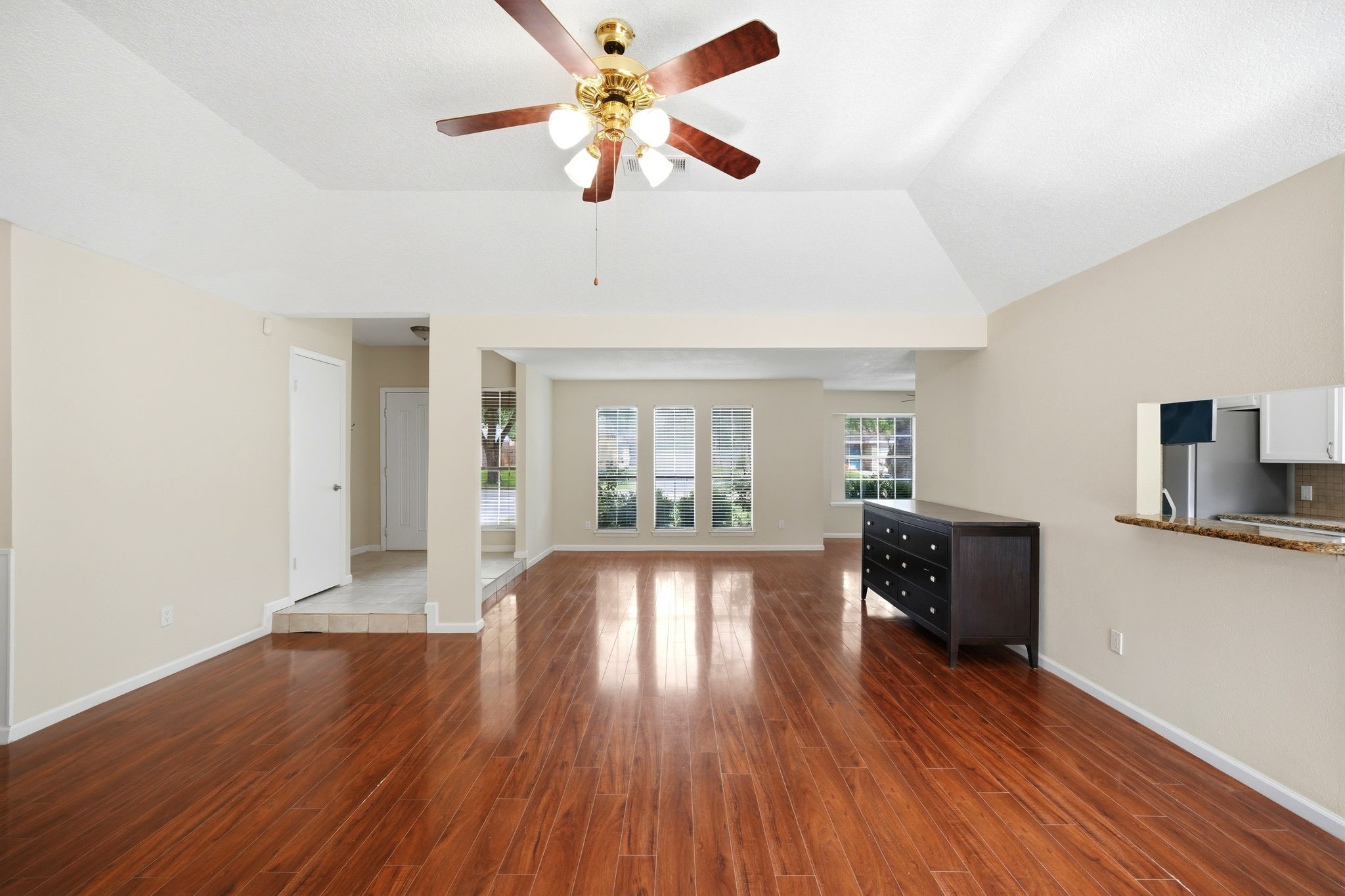 18607 Hiddenbay Way Spring, TX 77379 - Photo 9 of 41