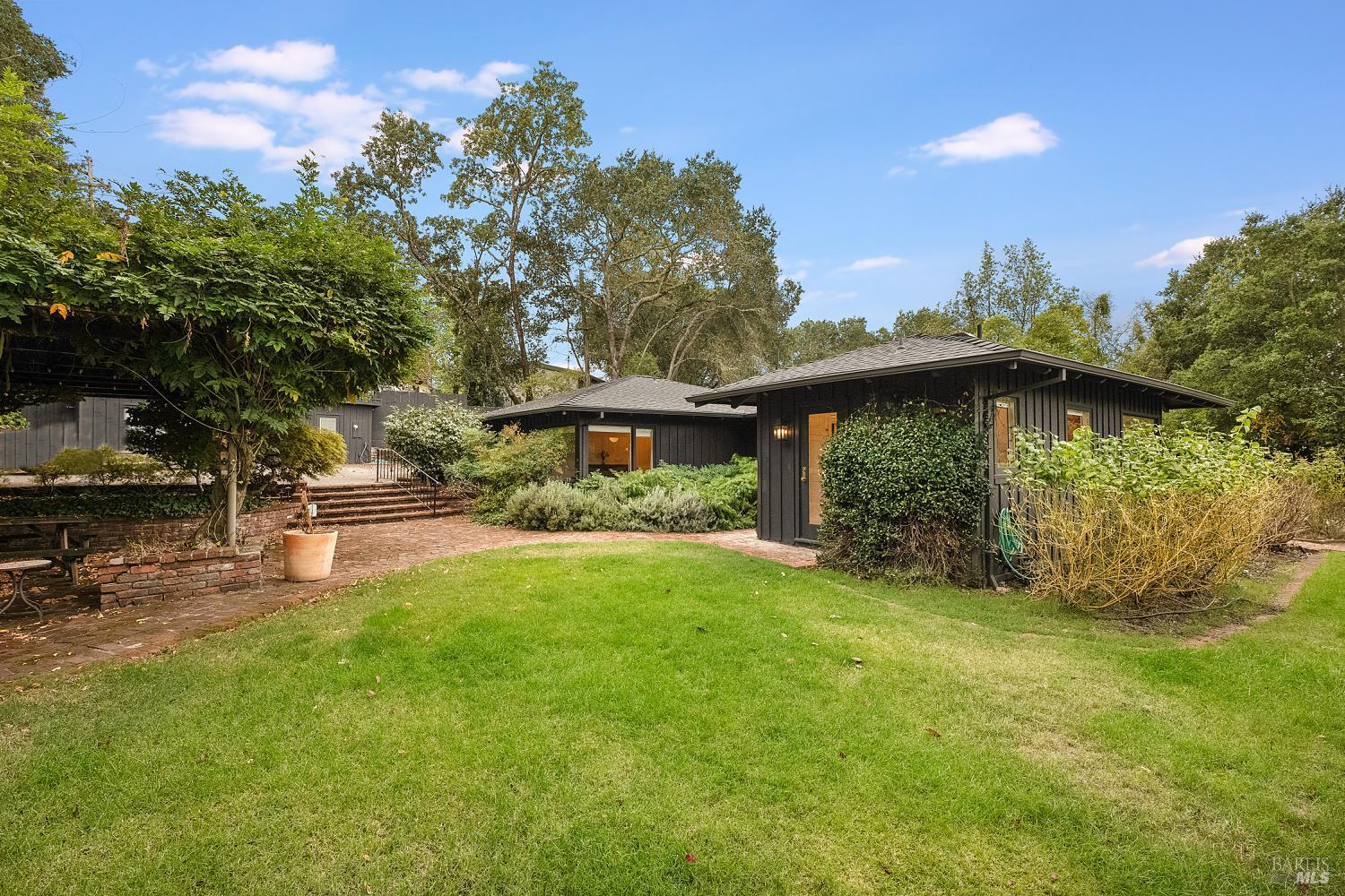 1244 North Fitch Mountain Road Healdsburg, CA 95448 - Photo 3 of 28