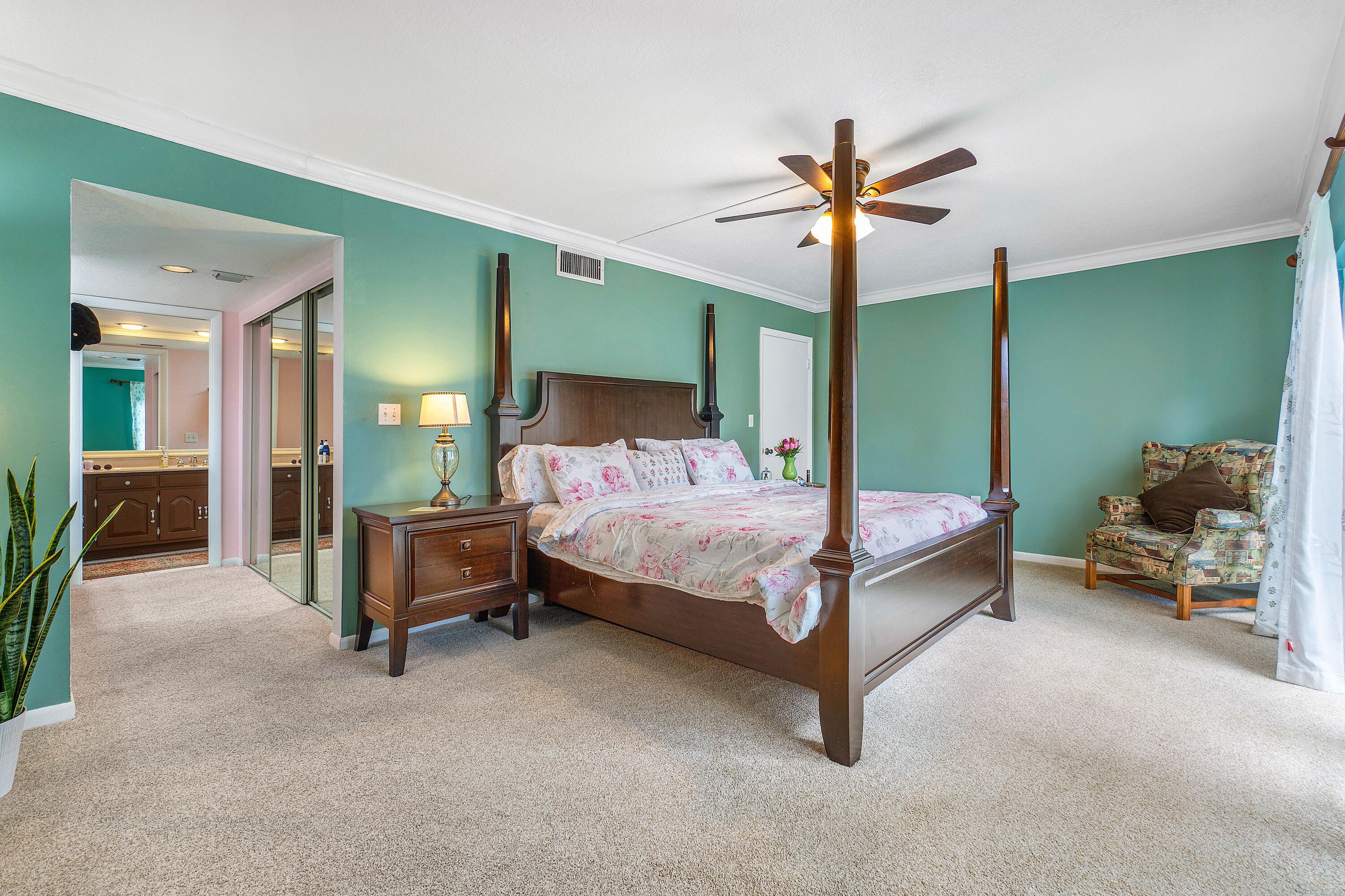6624 Patio Lane Boca Raton, FL 33433 - Photo 14 of 27 018-6624PatioLane-BocaRaton-FL-33433-FUL