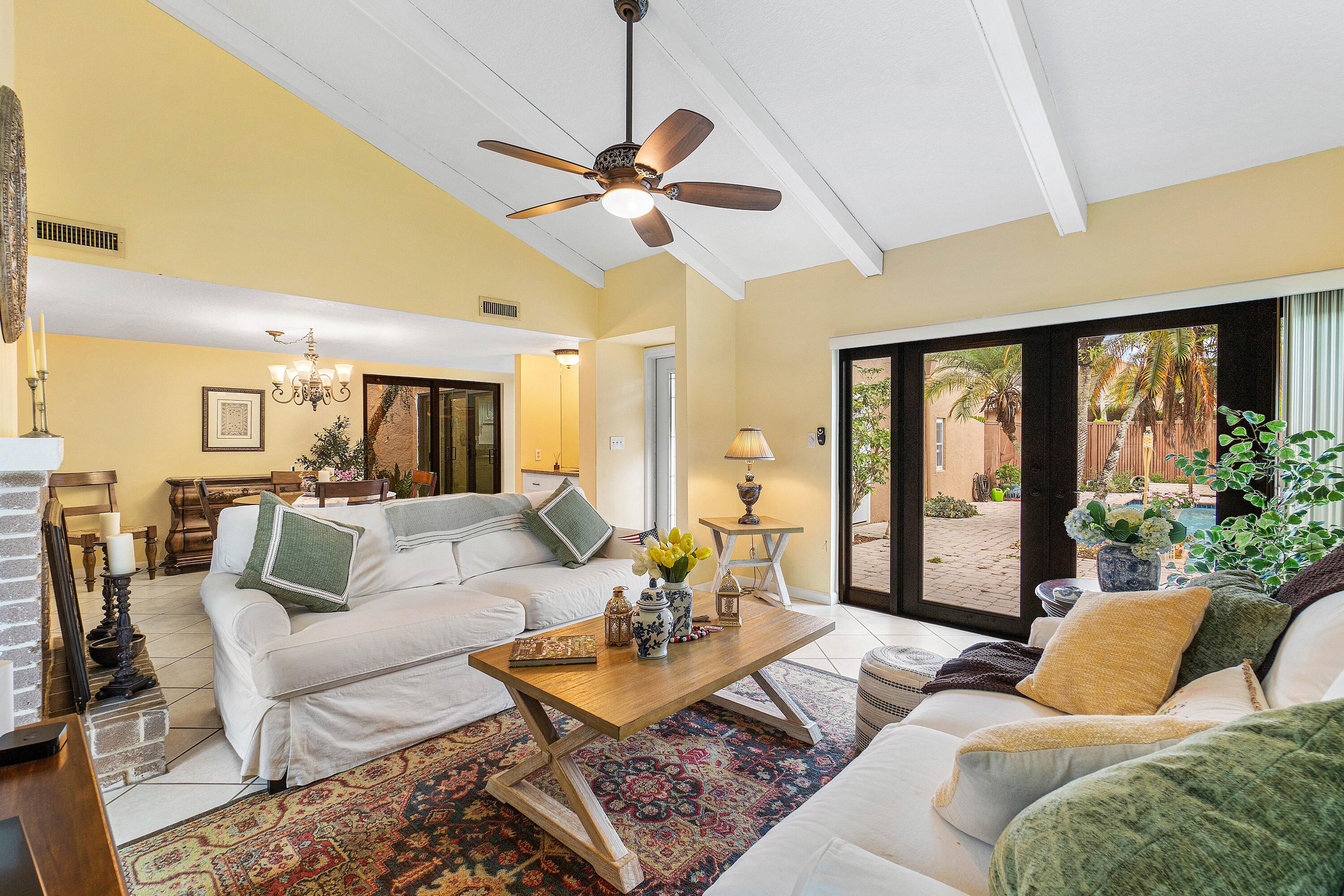 6624 Patio Lane Boca Raton, FL 33433 - Photo 4 of 27 008-6624PatioLane-BocaRaton-FL-33433-FUL