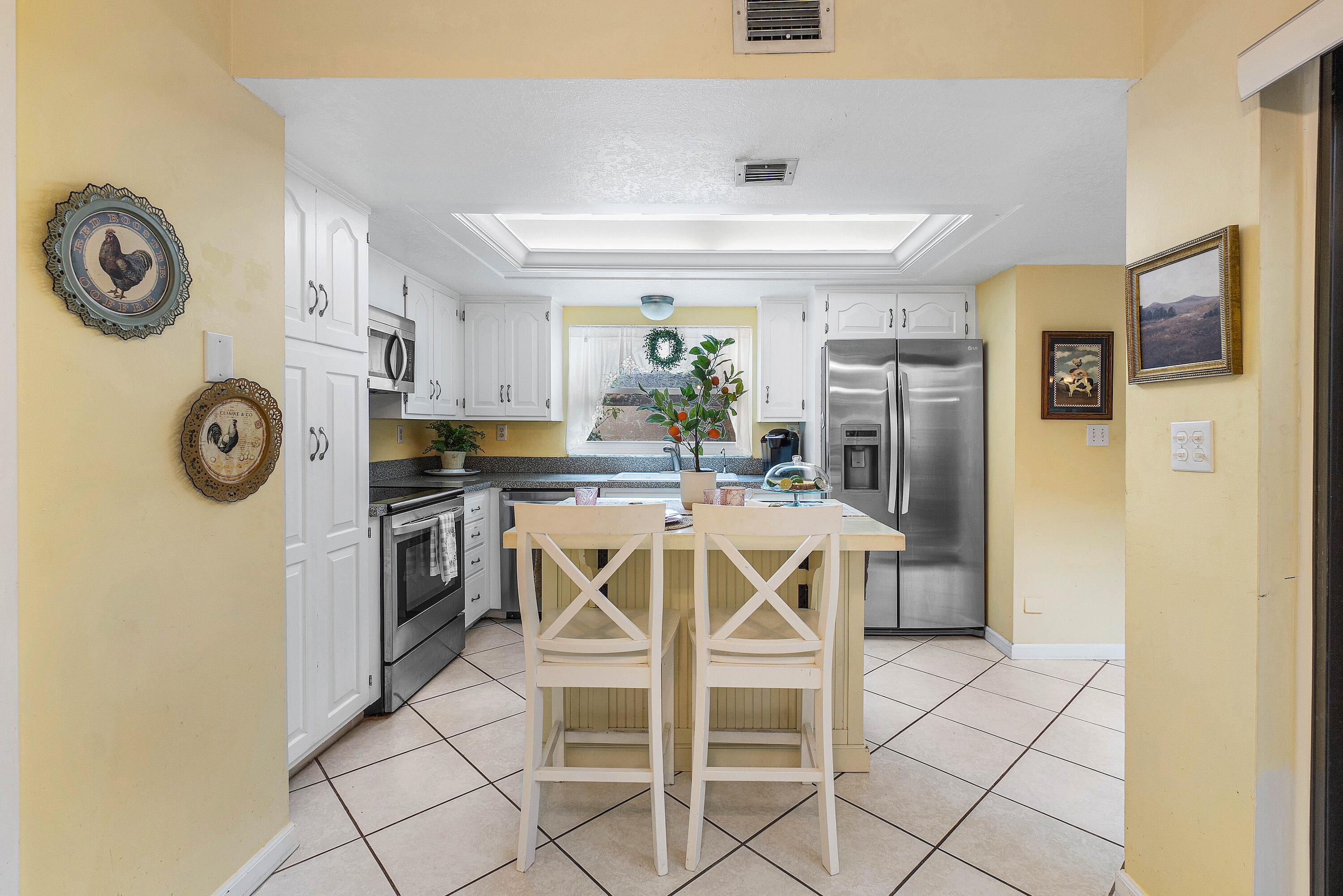6624 Patio Lane Boca Raton, FL 33433 - Photo 10 of 27 014-6624PatioLane-BocaRaton-FL-33433-FUL