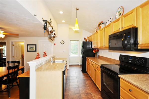 59 Townsend Road Shirley, MA 01464 - Photo 3 of 18