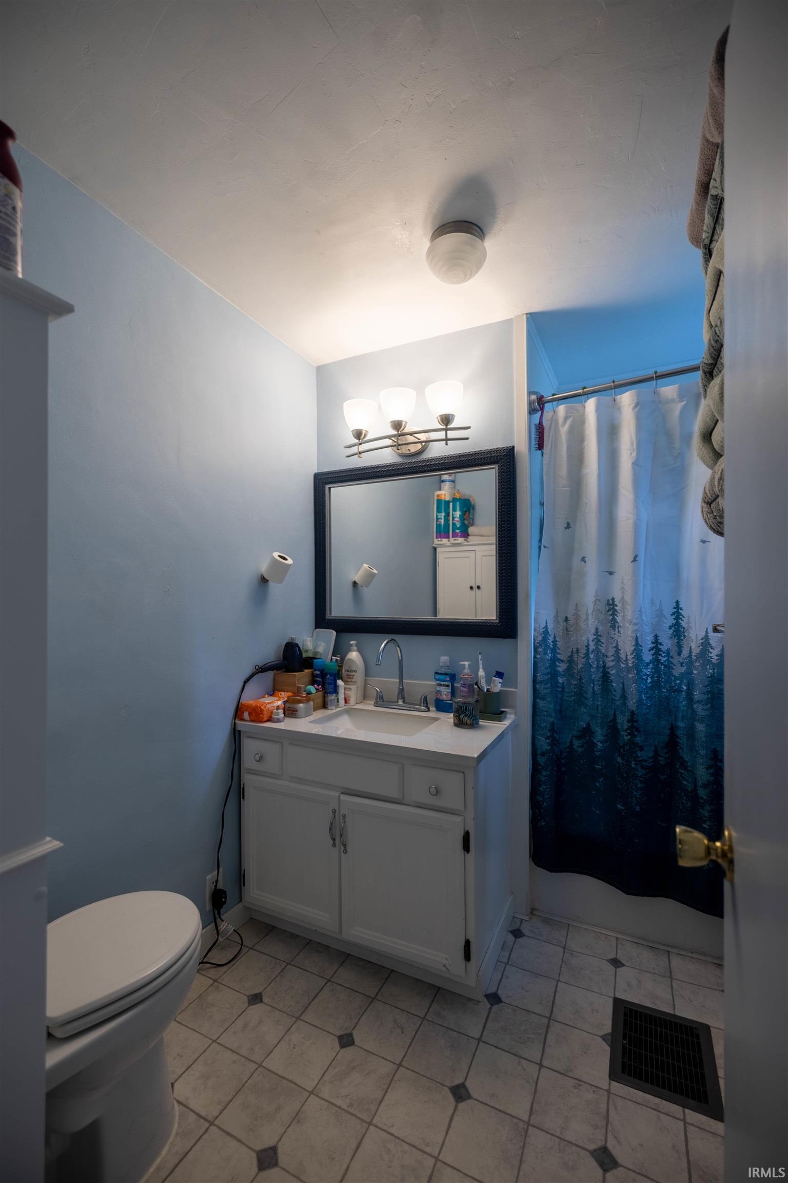 200 North Delaware Street Albany, IN 47320 - Photo 2 of 12