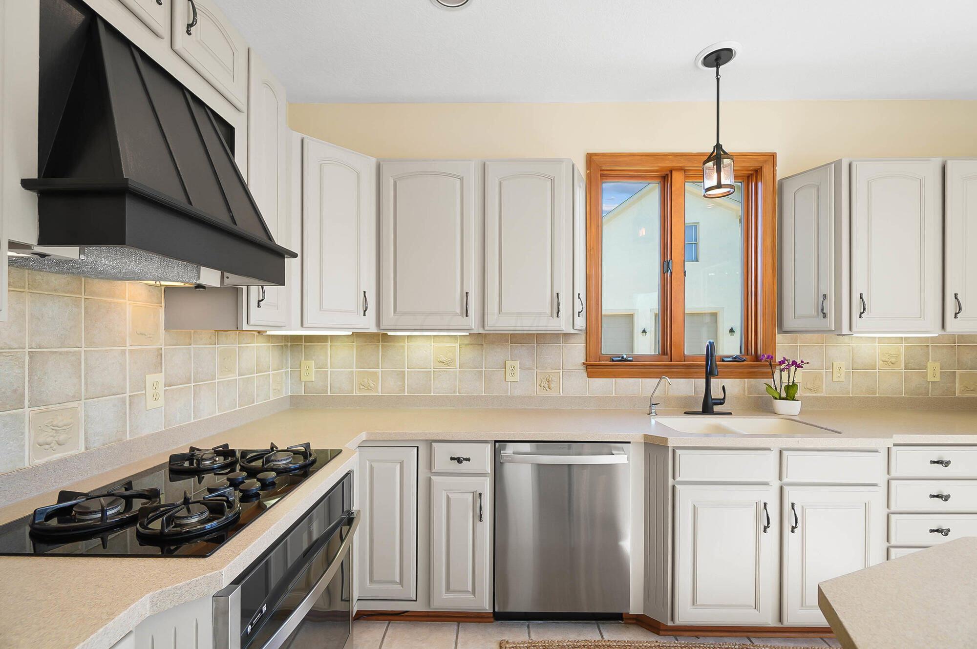 8591 Spring Flower Road Pickerington, OH 43147 - Photo 26 of 84 Kitchen